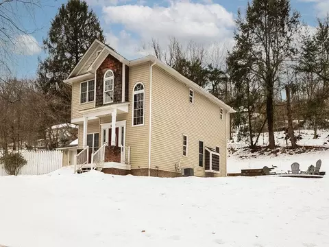 5648 Monroe Cir, Export, PA 15632 photo 3