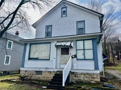 202 Fuller St, Somerset, PA 15501
