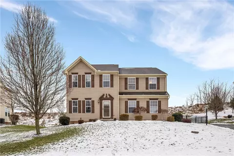 4019 Bentwood Dr, Canonsburg, PA 15317