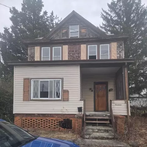 19 John St, Uniontown, PA 15401
