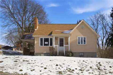 1510 18th Ave, Beaver Falls, PA 15010