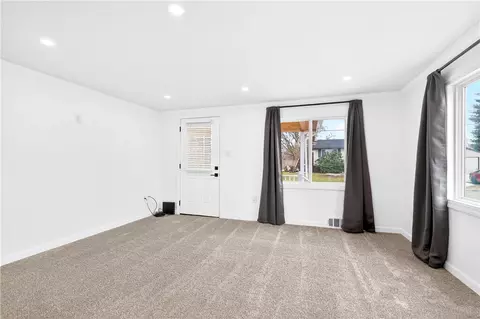 Living - 123 4th Ave, New Eagle, PA 15067 photo 1 of 4