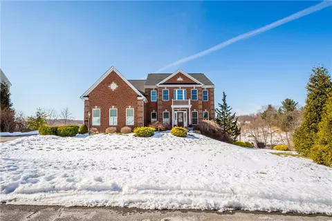 2000 Berkley Ridge Dr, Mcdonald, PA 15057