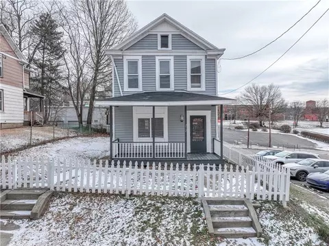 212 Ridge Ave, New Kensington, PA 15068