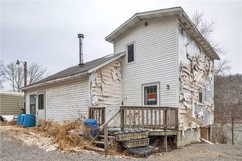 209 Upper Godfrey Dr, Leechburg, PA 15656