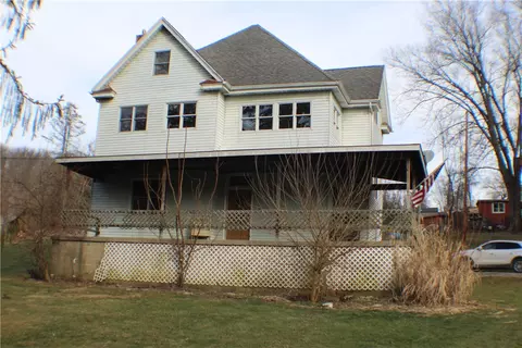 221 Ferguson Ln, Perryopolis, PA 15473