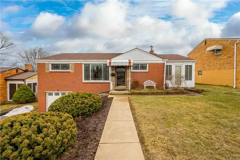 457 Elaine Dr, Pittsburgh, PA 15236
