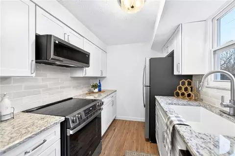 Kitchen - 1923 Ivanhoe Dr, Irwin, PA 15642 photo 2 of 3