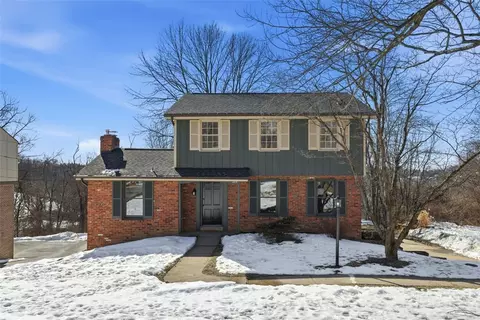 244 Oak Entrance Dr, Clairton, PA 15025