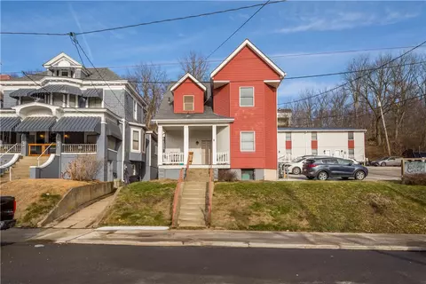 243 E College St, Canonsburg, PA 15317