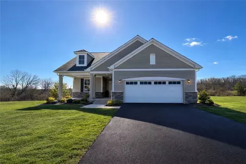 695 Ridge Ave, Canonsburg, PA 15317