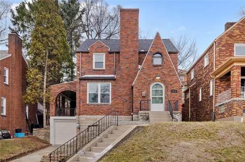 4028 Cloverlea St, Pittsburgh, PA 15227