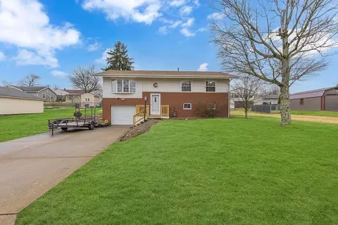 161 Maple Dr, Beaver, PA 15009