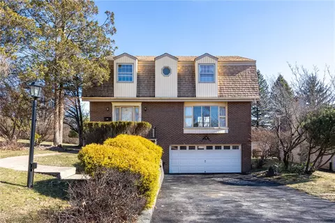 515 Sequoia Dr, Pittsburgh, PA 15236
