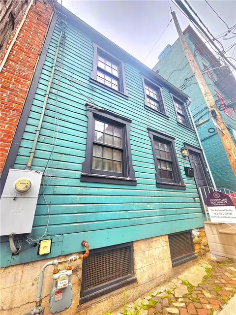 607 Middle St, Pittsburgh, PA 15212
