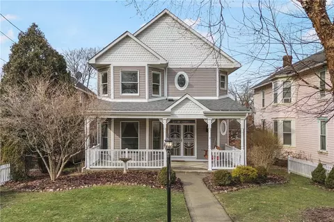 631 5th St, Oakmont, PA 15139