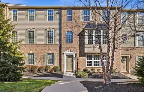 217 Thornapple Ln, Cranberry Township, PA 16066