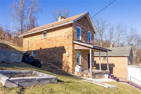 513 4th St, Marianna, PA 15345