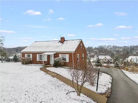 208 Frederick Dr, Pittsburgh, PA 15241