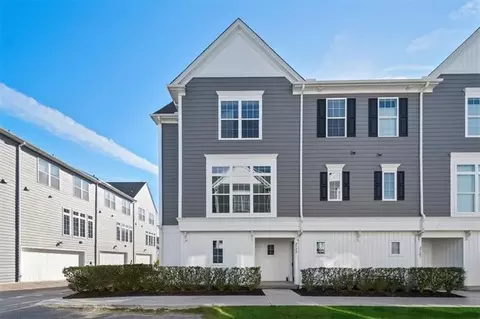 2122 Westcott Ln, Bridgeville, PA 15017