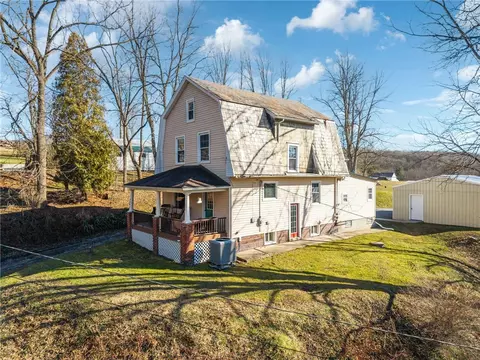 416 Pine Run Rd, Fombell, PA 16123