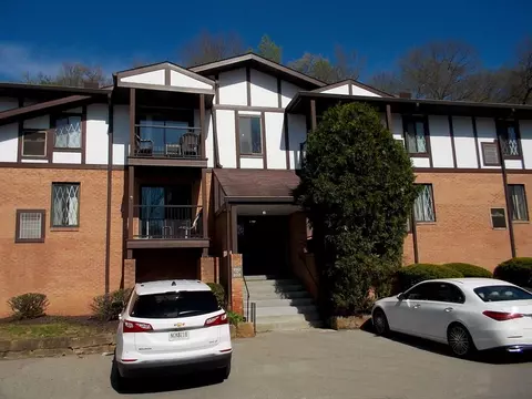 2008 Thornberry Dr #2008, Pittsburgh, PA 15237