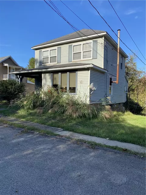 384 Market St, Clarksville, PA 15322