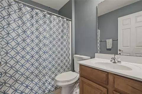 Bath - 11621 Beacon Dr, Irwin, PA 15642 photo 7 of 7