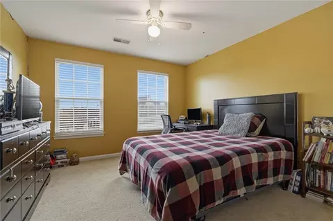 Bedroom - 11621 Beacon Dr, Irwin, PA 15642 photo 3 of 7