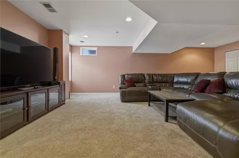 Living - 11621 Beacon Dr, Irwin, PA 15642 photo 4 of 5