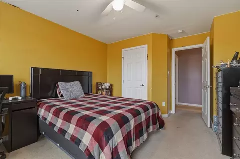 Bedroom - 11621 Beacon Dr, Irwin, PA 15642 photo 4 of 7