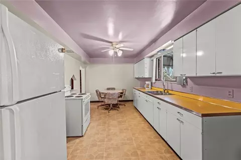 Kitchen - 488 Georgetown Rd, Lawrence, PA 15055 photo 2 of 2