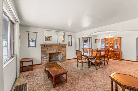 Living - 488 Georgetown Rd, Lawrence, PA 15055 photo 2 of 2