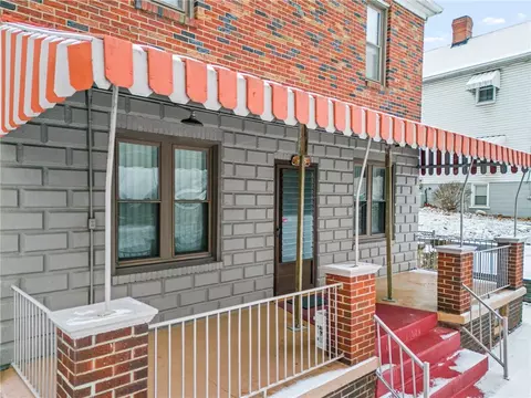 Exterior - 488 Georgetown Rd, Lawrence, PA 15055 photo 2 of 3