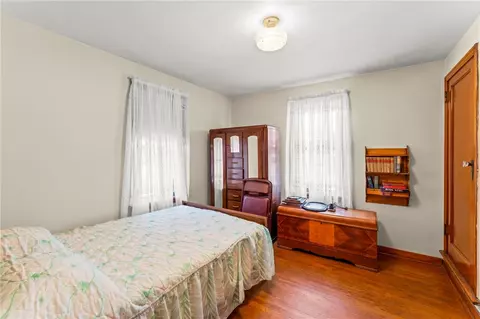 Bedroom - 488 Georgetown Rd, Lawrence, PA 15055 photo 5 of 6