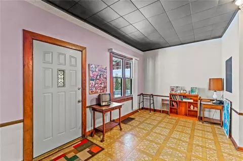 Entry Way - 488 Georgetown Rd, Lawrence, PA 15055 photo 1 of 1