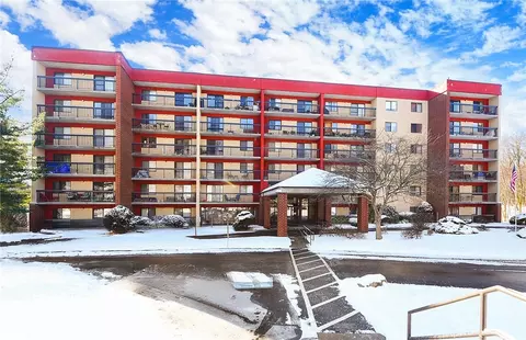 1987 Centurion Dr #9, Pittsburgh, PA 15221