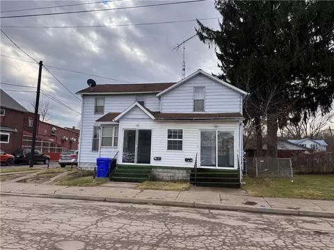 65 S Race St, Greenville, PA 16125