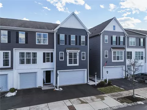 1115 Sray Ln, Bridgeville, PA 15017