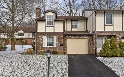 4537 Bucktail Dr, Allison Park, PA 15101