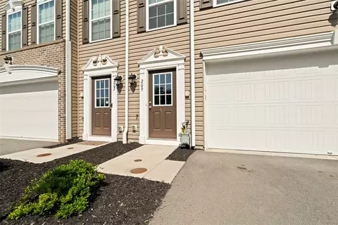 209 Lockheed Dr, Coraopolis, PA 15108 photo 39