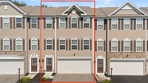 209 Lockheed Dr, Coraopolis, PA 15108 photo 3