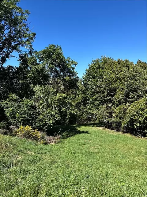 lot Sunset, West Mifflin, PA 15122