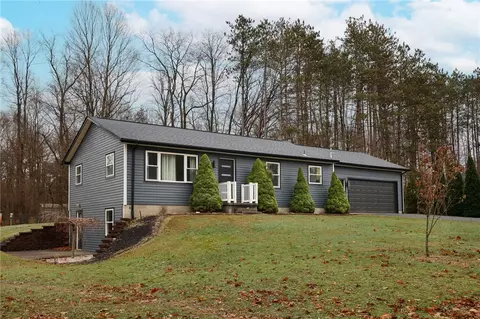 470 N Liberty Rd, Grove City, PA 16127
