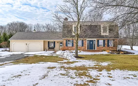 656 Bairdford Rd, Gibsonia, PA 15044
