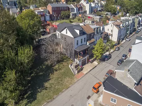 2120 Lowrie St, Pittsburgh, PA 15212