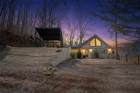 270 Schoolhouse Rd, Blairsville, PA 15717