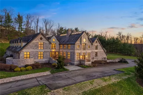 514 Justabout Rd, Venetia, PA 15367