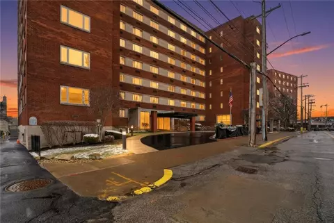 128 N Craig St #511, Pittsburgh, PA 15213