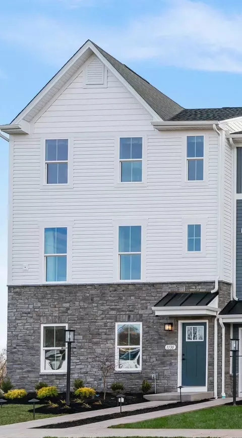 1187 Olivia Dr, Oakdale, PA 15071